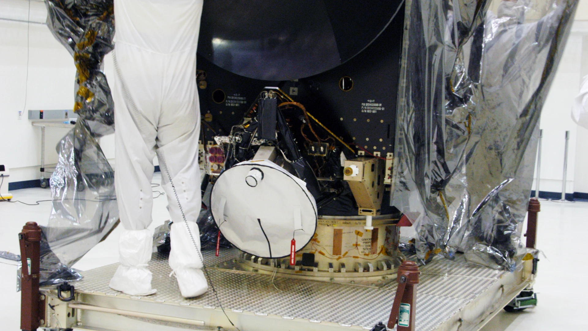 Dawn Spacecraft Processing - free hd space wallpaper for desktop