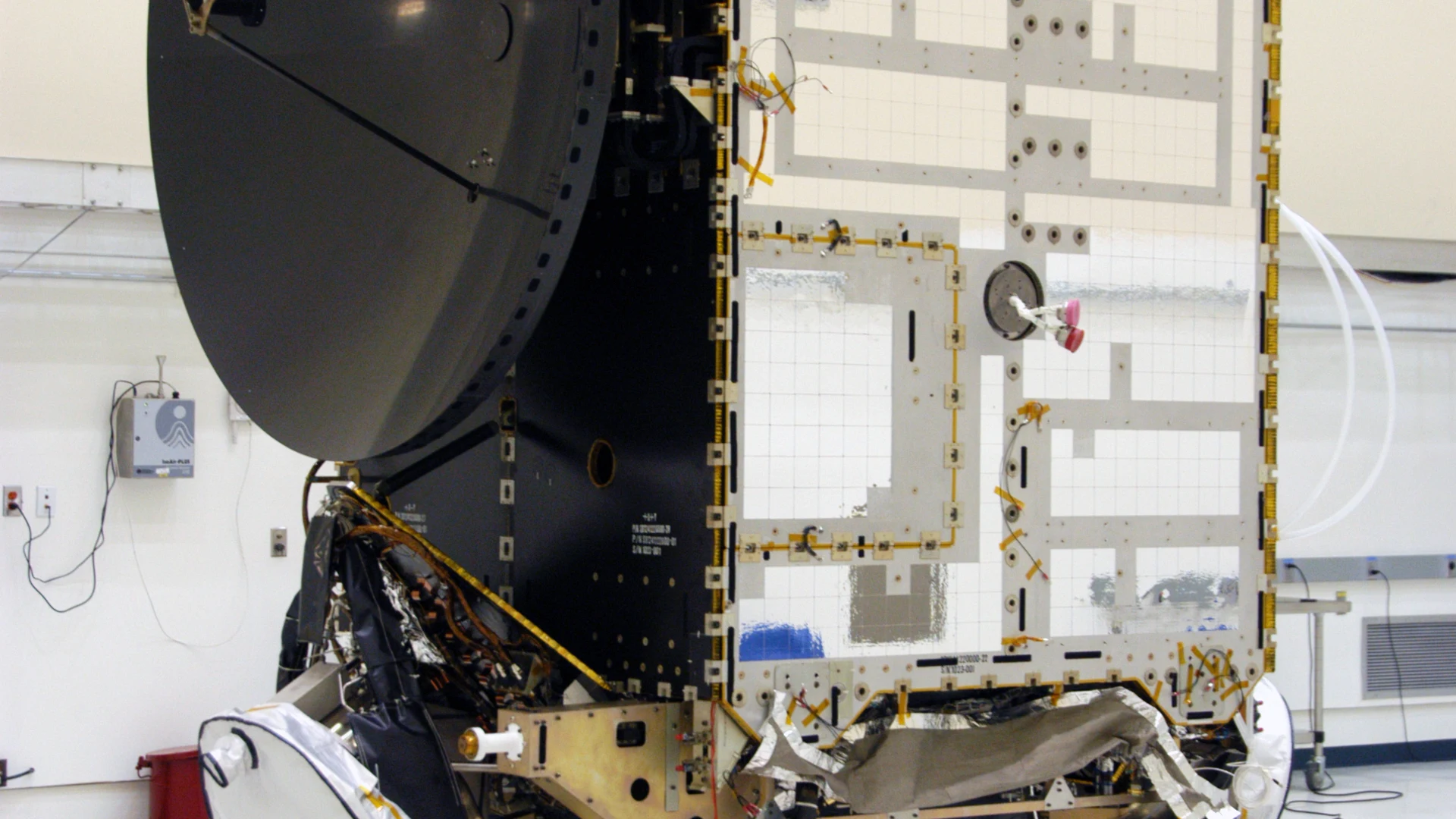 Dawn Spacecraft Processing - free hd space wallpaper for desktop