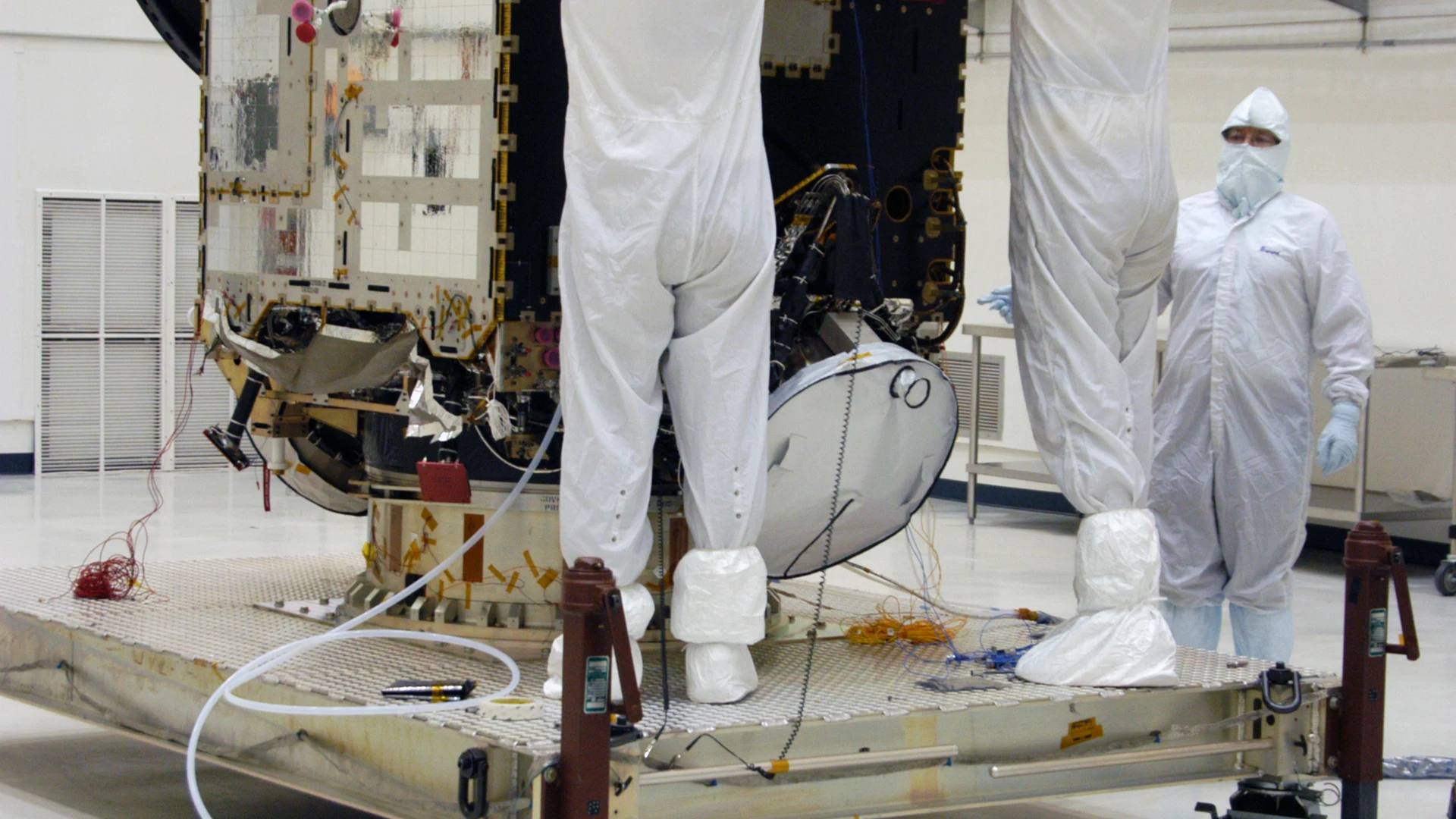 Dawn Spacecraft Processing - free hd space wallpaper for desktop