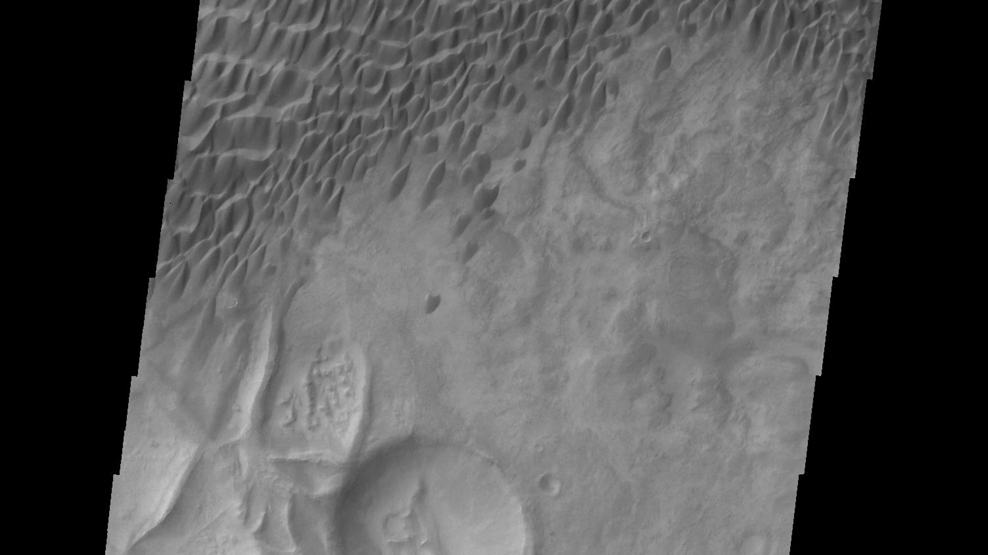 Dunes in Aonia Terra - free hd space wallpaper for desktop