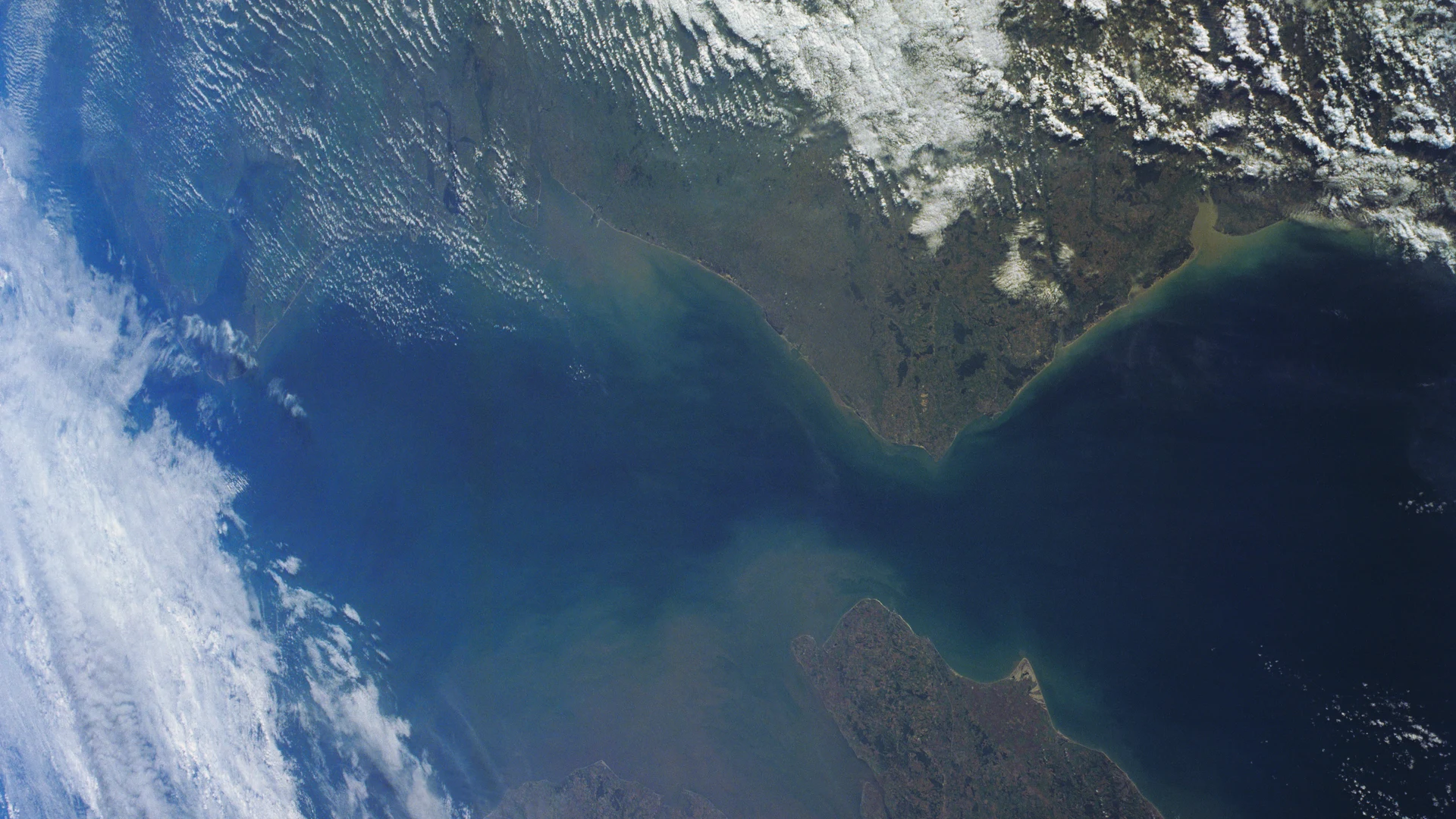 English Channel - free hd space wallpaper for desktop