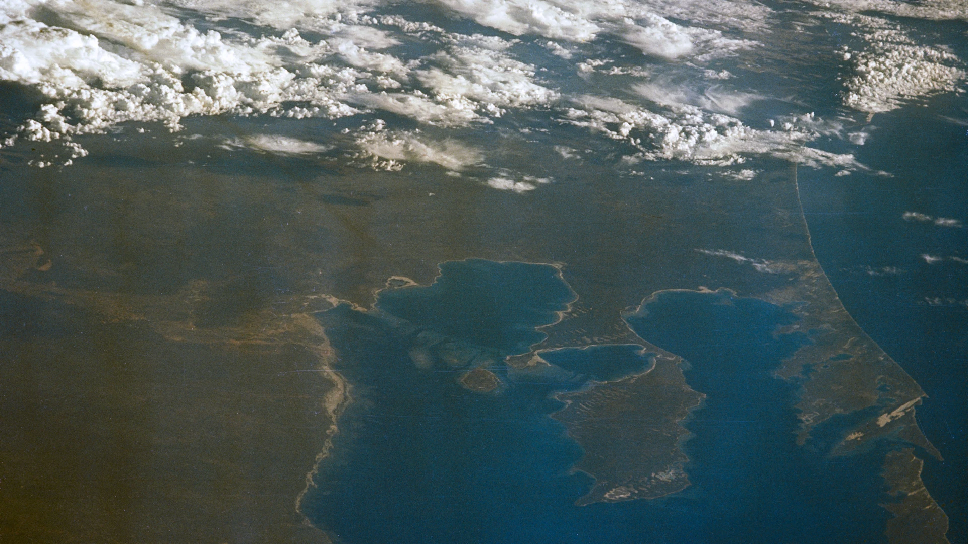 GEMINI-6 - EARTH-SKY VIEW - AUSTRALIA - OUTER SPACE - free hd space wallpaper for desktop