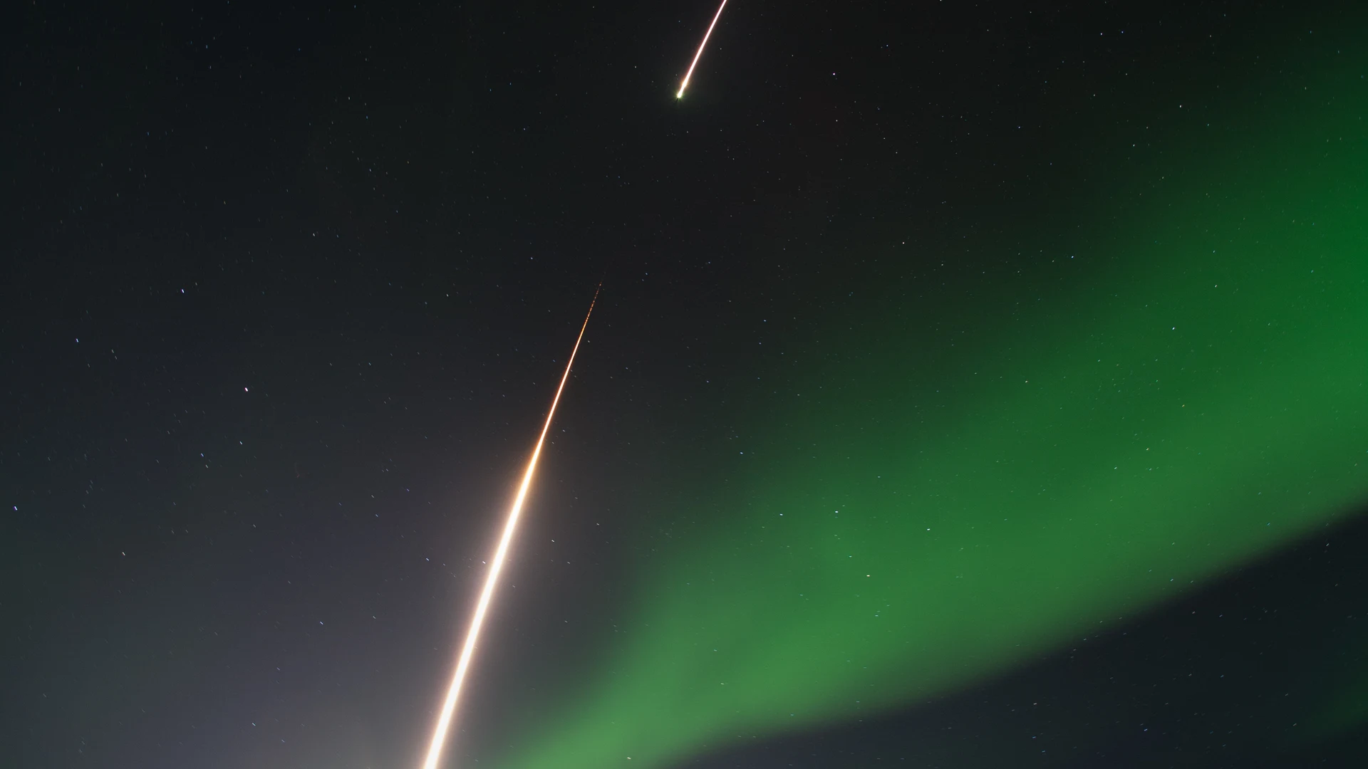 GREECE Mission Launching Into Aurora - free hd space wallpaper for desktop