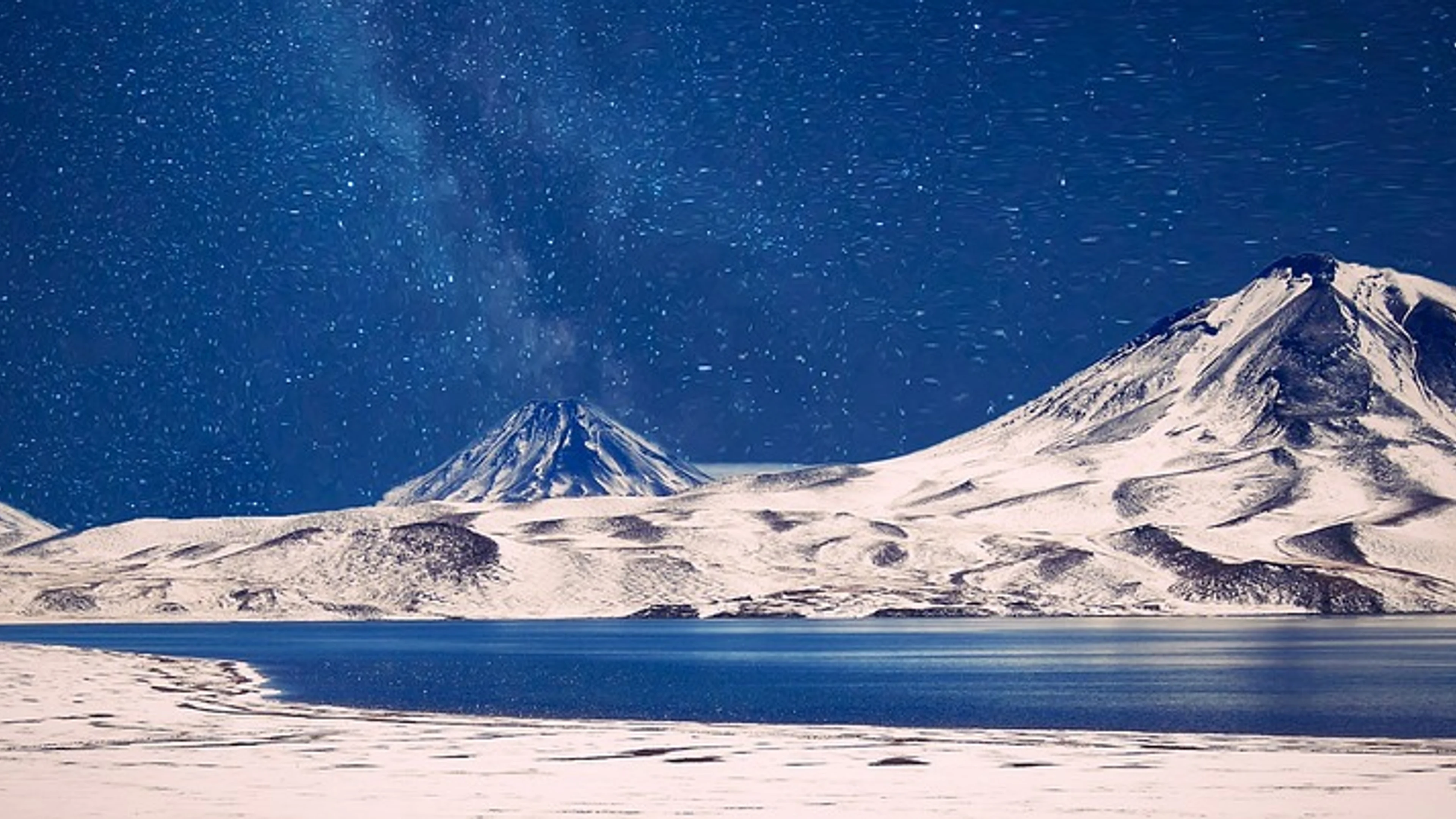 Hour mountains nature - free 4K Ultra HD space wallpaper for desktop