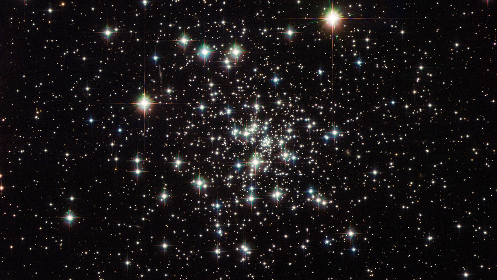 Hubble Sees an Ancient Globular Cluster - free hd space wallpaper for desktop