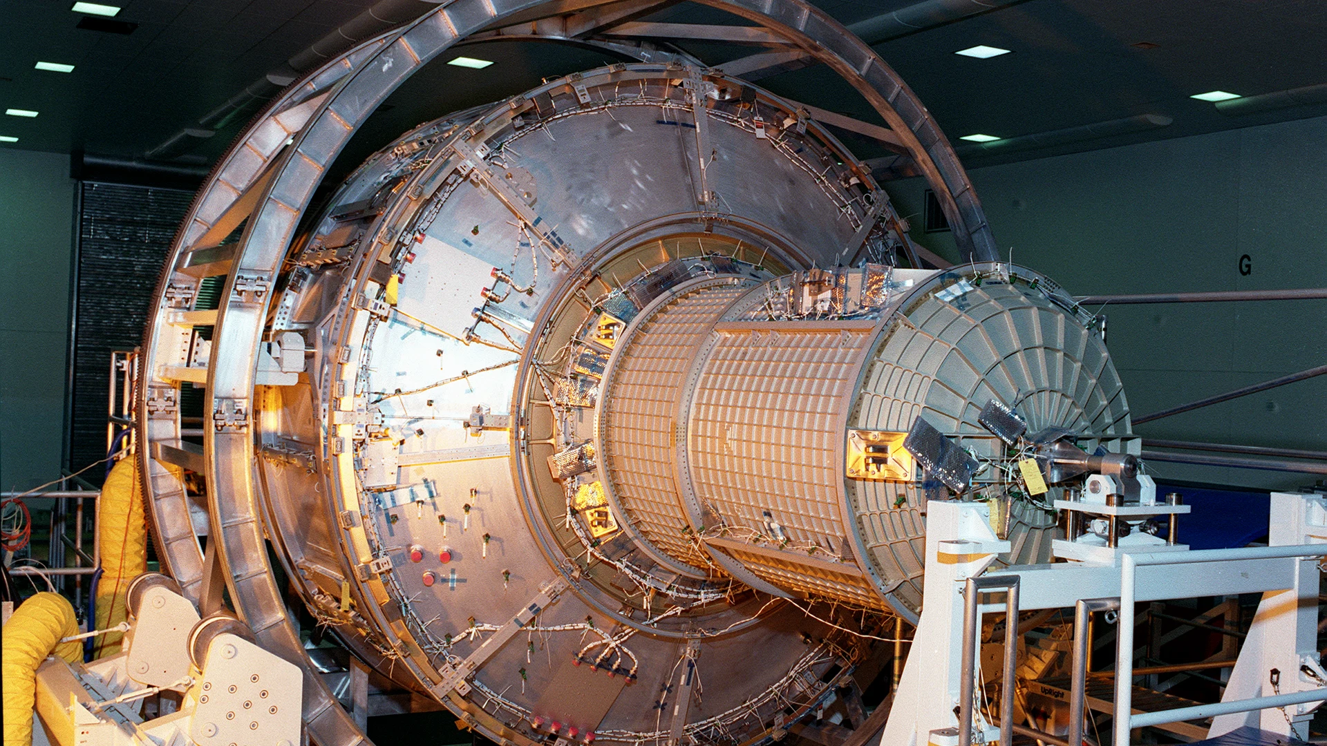 International Space Station (ISS) - free hd space wallpaper for desktop