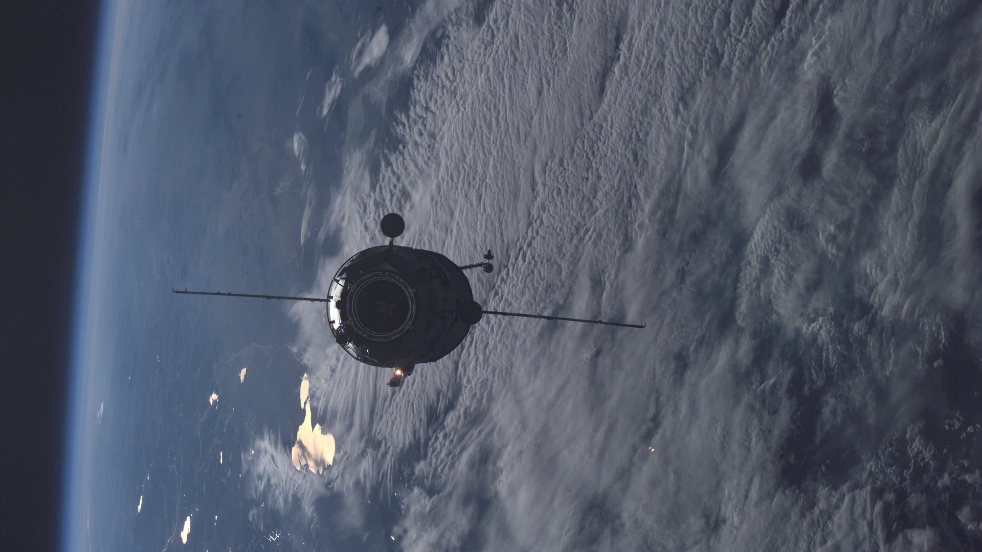 International Space Station (ISS) - free hd space wallpaper for desktop