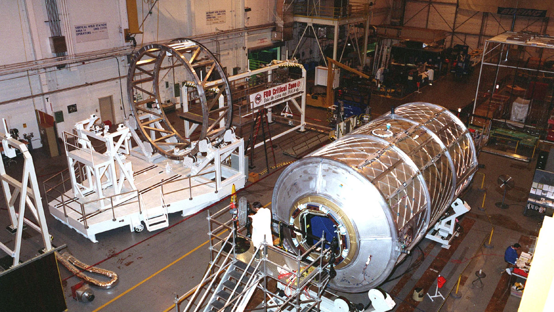 International Space Station (ISS) - free hd space wallpaper for desktop