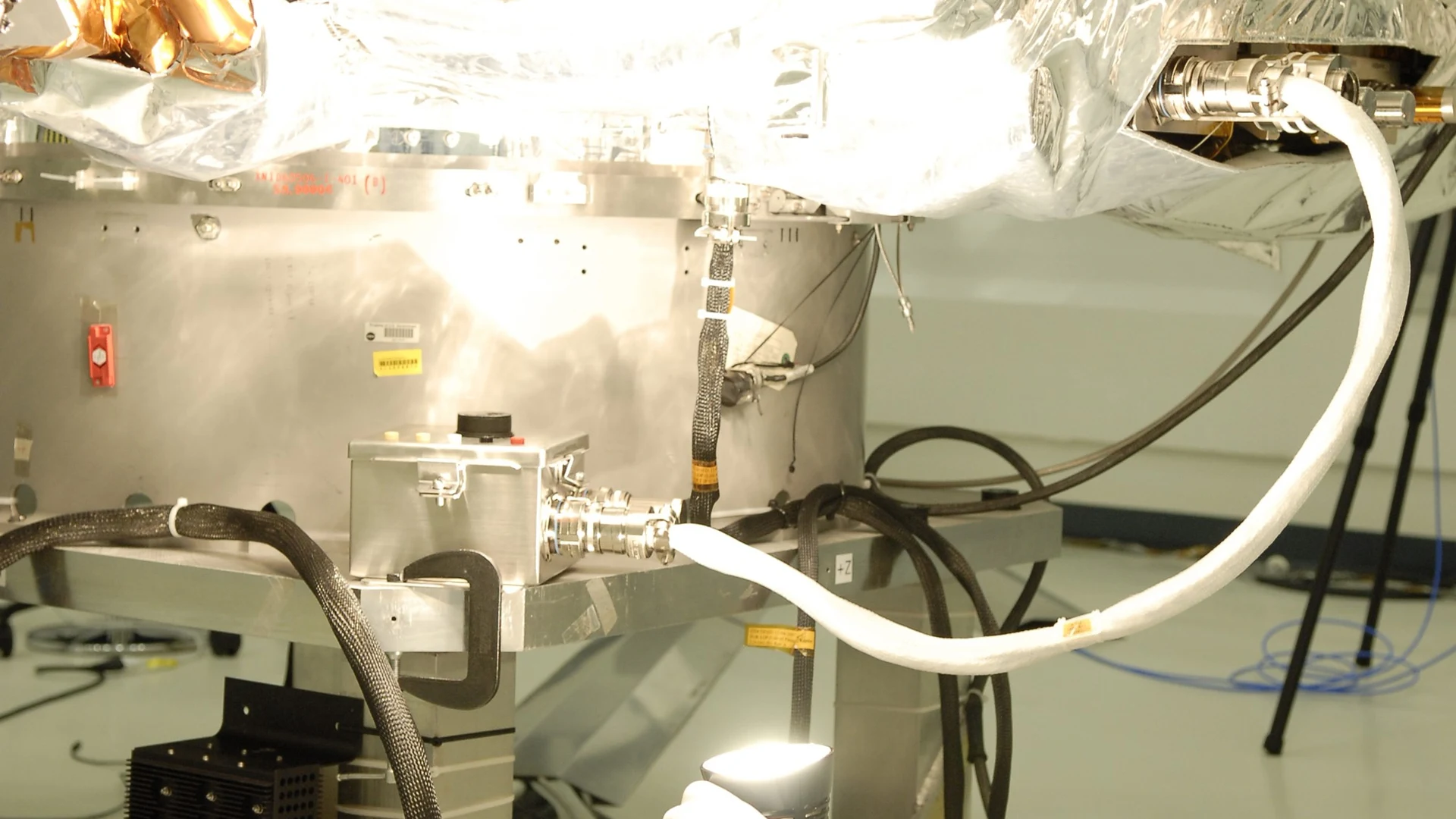 KSC-2009-1101 - free hd space wallpaper for desktop