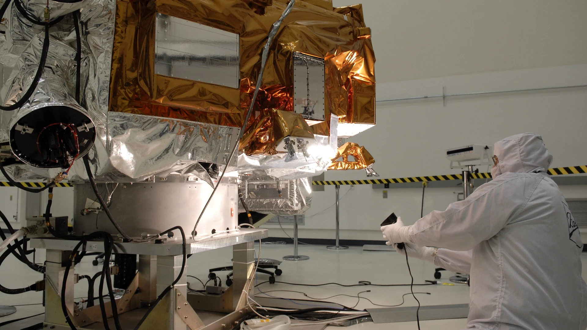 KSC-2009-1102 - free hd space wallpaper for desktop