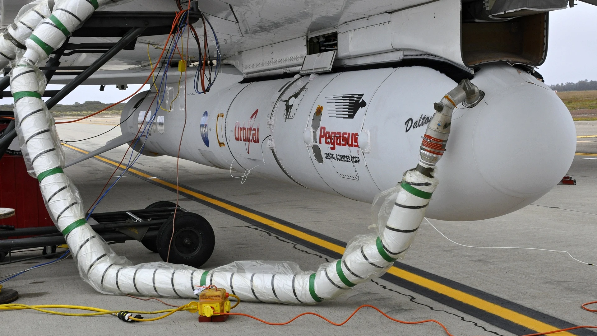 KSC-2012-3164 - free hd space wallpaper for desktop