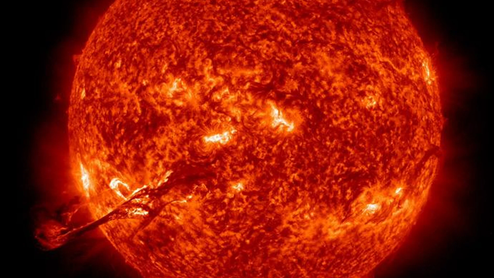 Magnificent Outburst - free hd space wallpaper for desktop