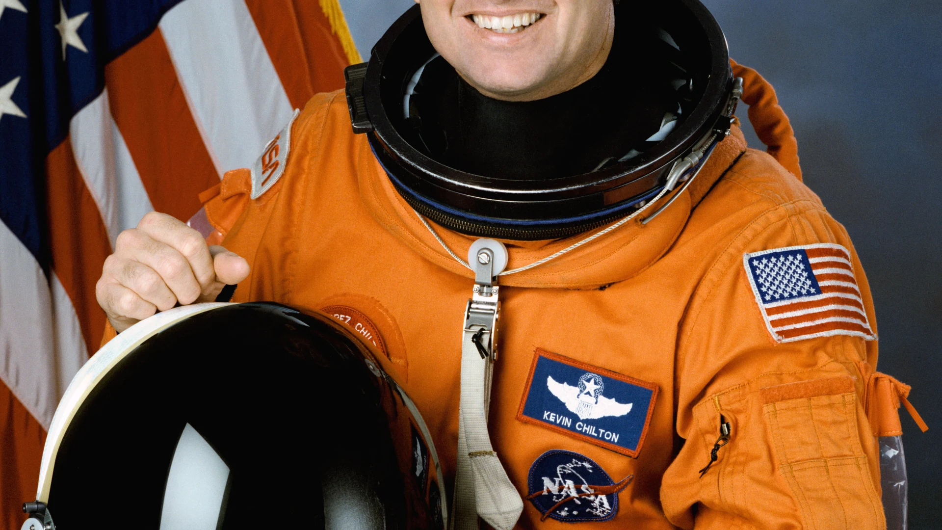 Official portrait of Astronaut Kevin P. Chilton - free hd space wallpaper for desktop