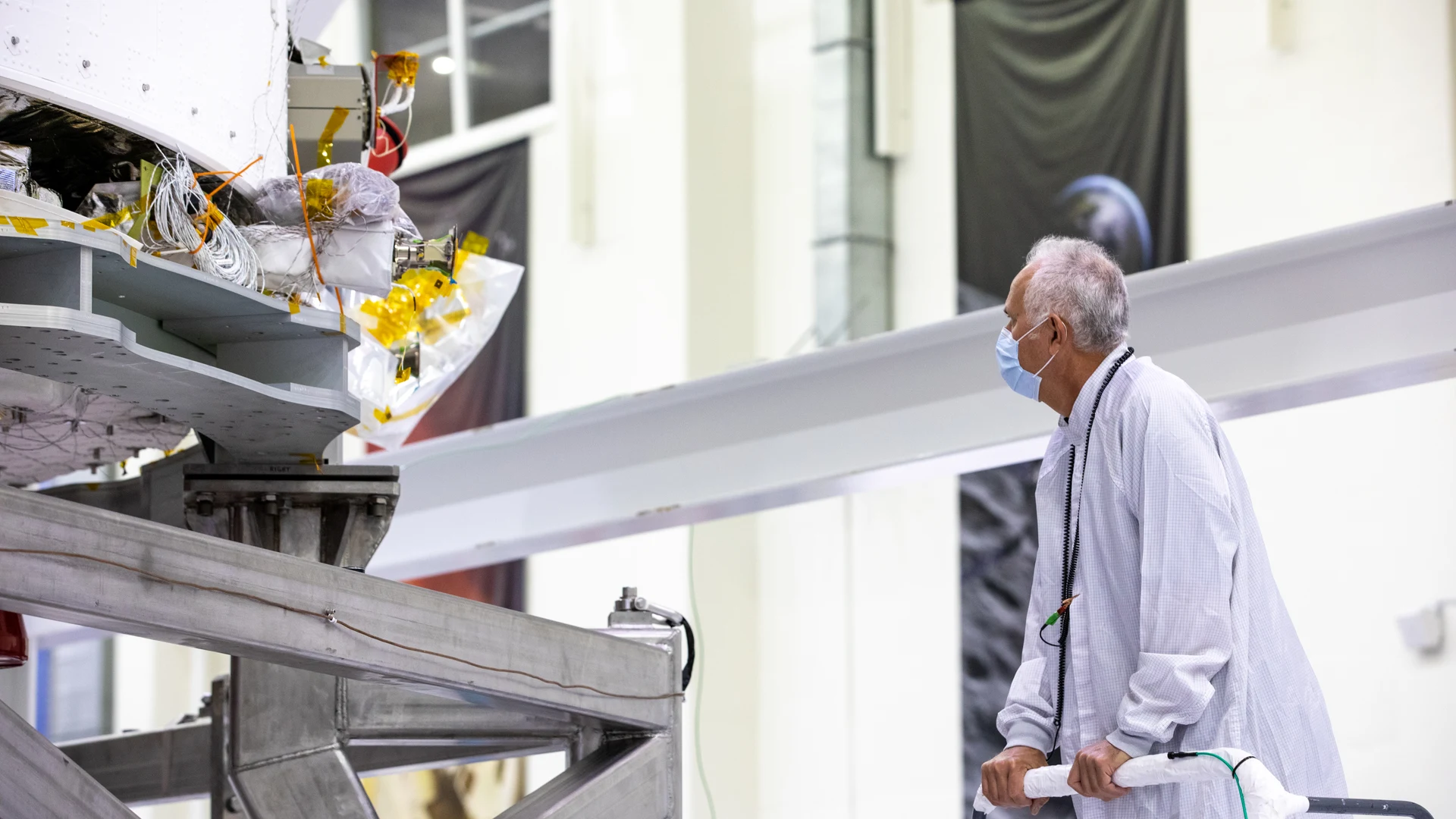 Orion Spacecraft Adapter (SA) Cone Install - free hd space wallpaper for desktop