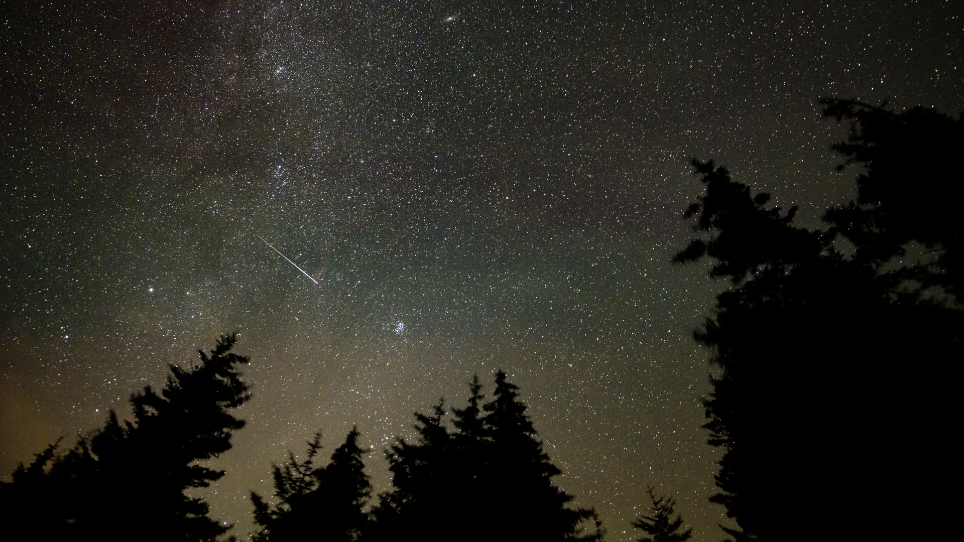 Perseid Meteor Shower - free hd space wallpaper for desktop