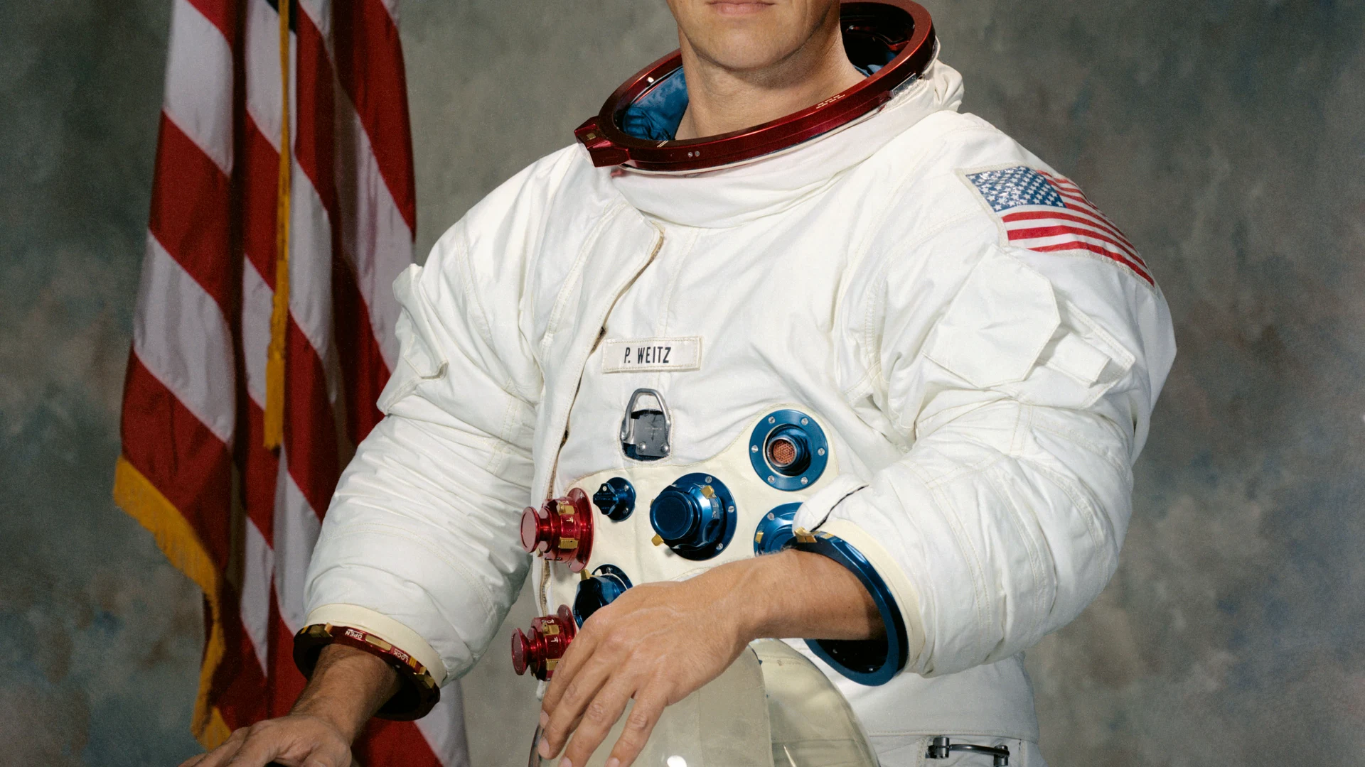 Portrait - Astronaut Paul J. Weitz - free hd space wallpaper for desktop