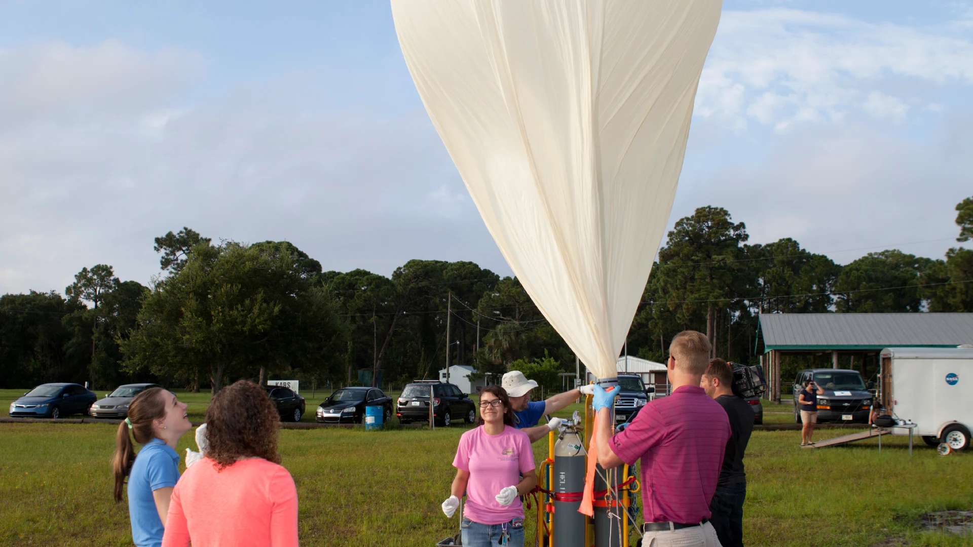 Rocket University - Balloon Launch at KARS 1 - free hd space wallpaper for desktop