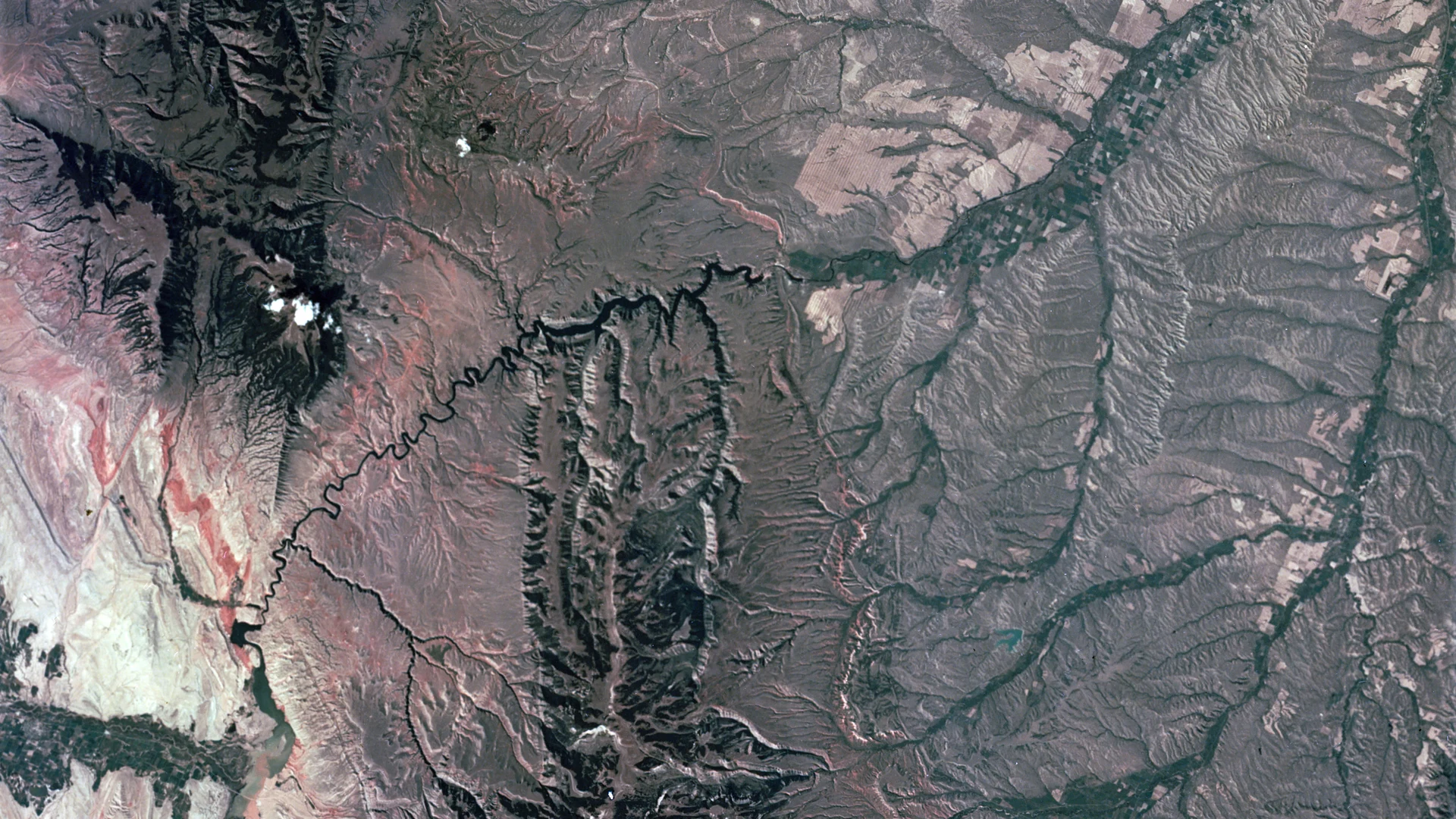 Slylab (SL)-3 View - North Central Wyoming (WY) - Southern Montana (MT) - free hd space wallpaper for desktop