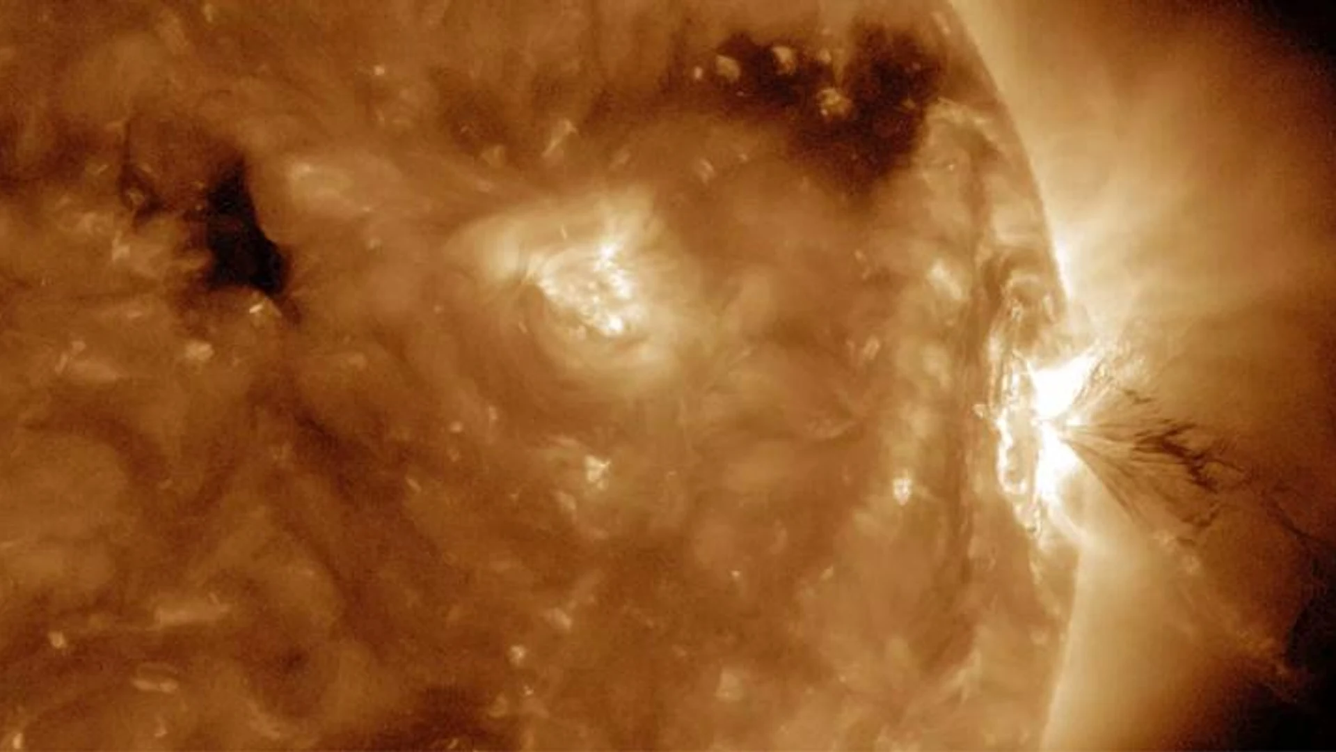 Solar Flares with some Flair - free hd space wallpaper for desktop