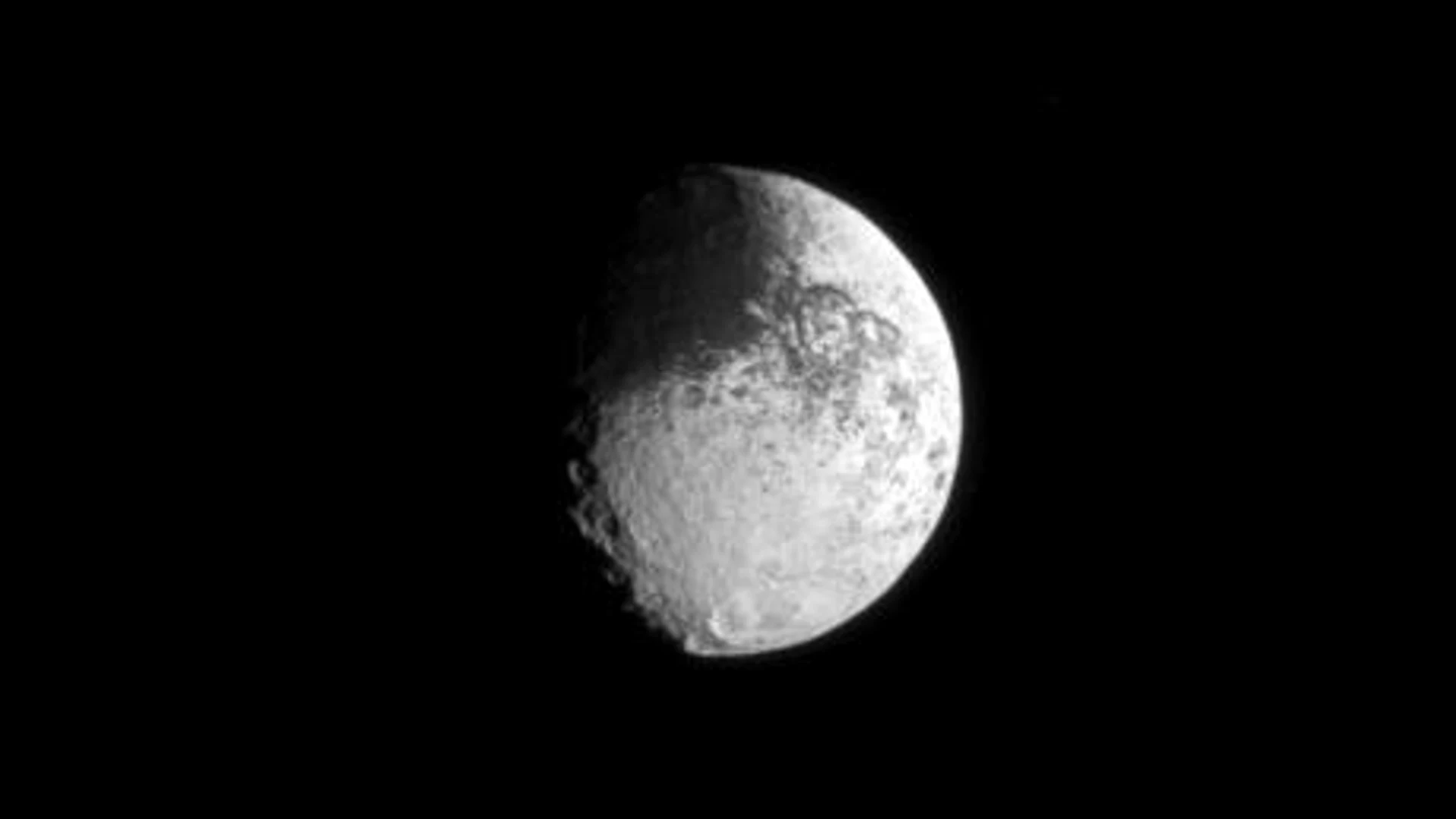 Yin Yang Iapetus - free hd space wallpaper for desktop