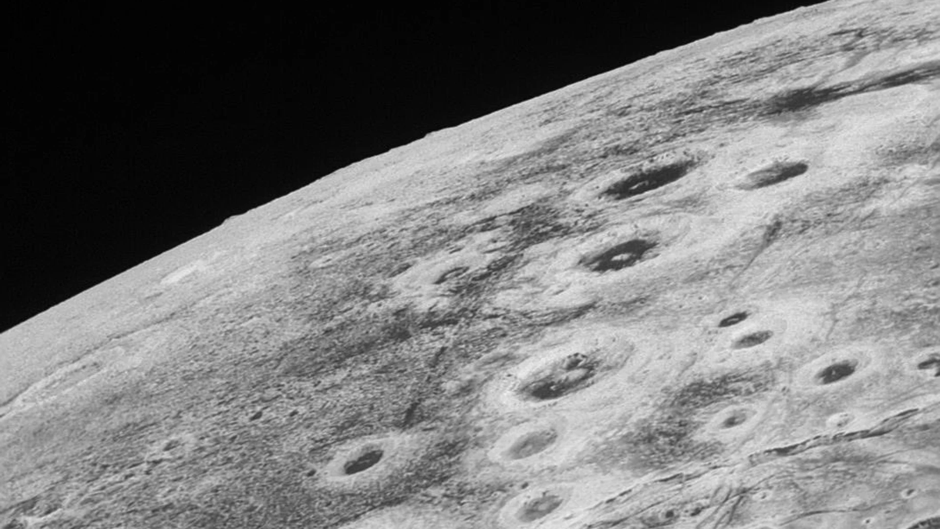 Zigzagging Across Pluto - free hd space wallpaper for desktop