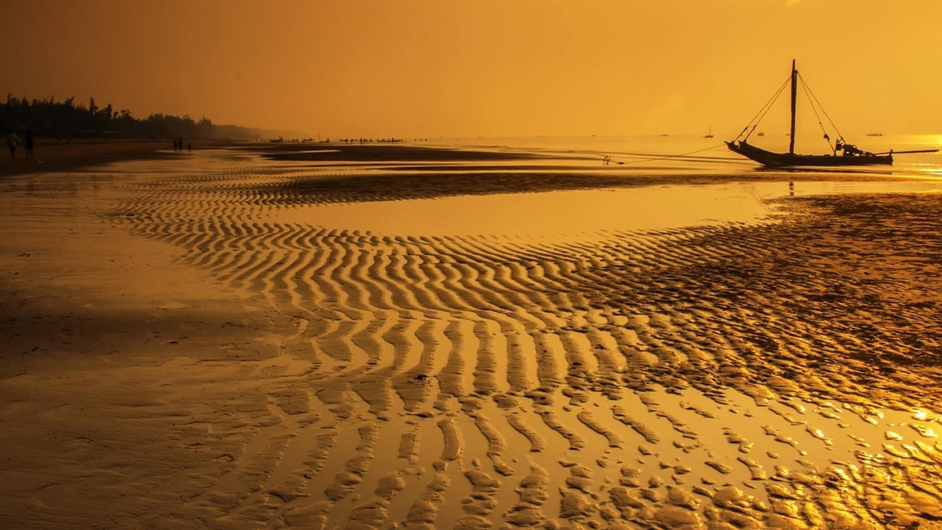 Beach boat sand - free hd sunset wallpaper for desktop