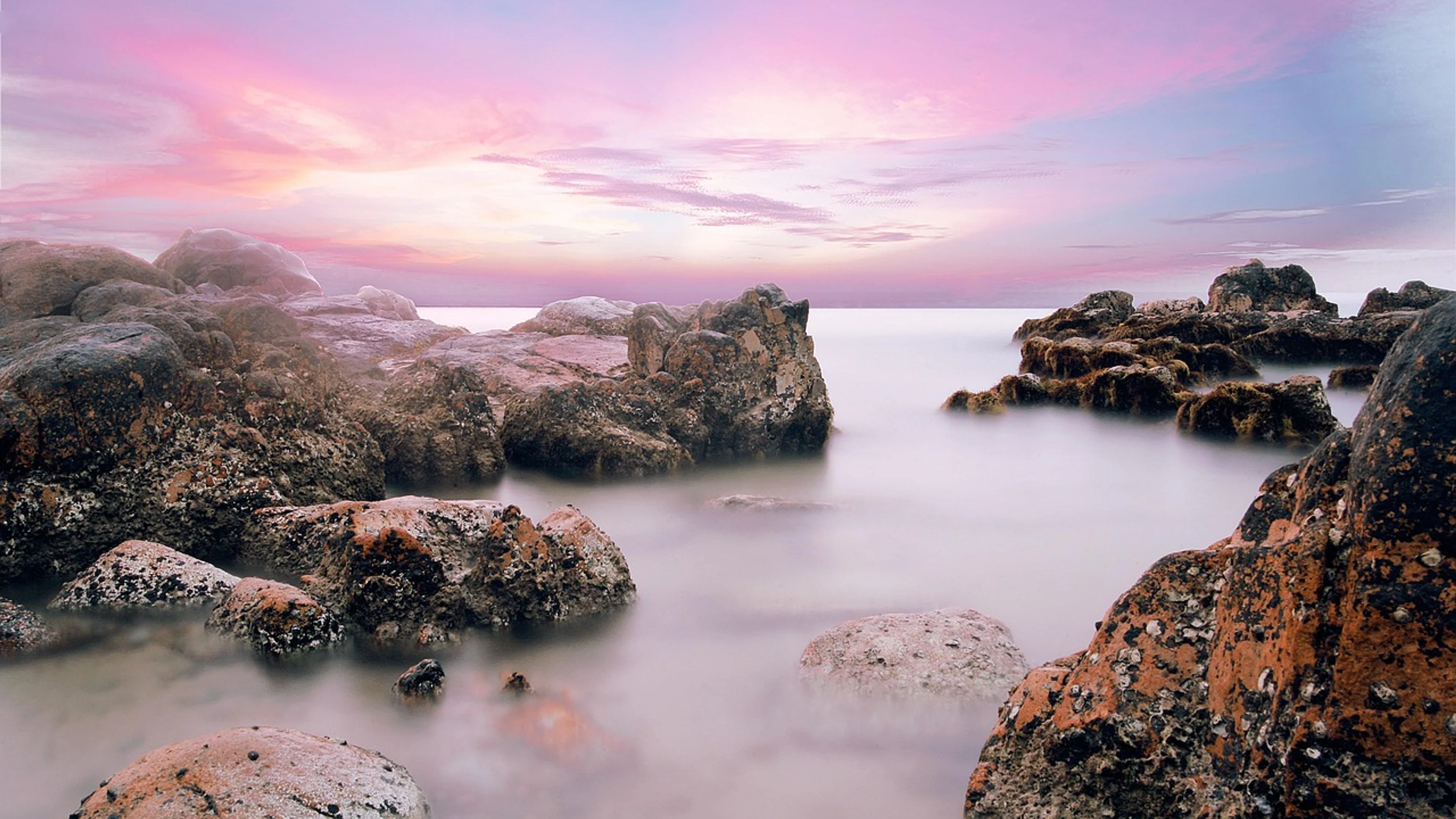 Beach water stones - free 4K Ultra HD sunset wallpaper for desktop