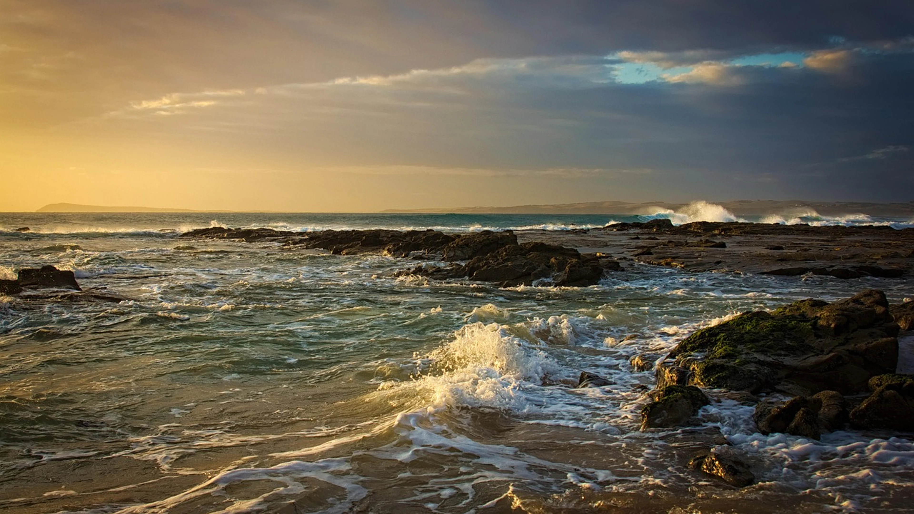 Beach waves sea - free 4K Ultra HD sunset wallpaper for desktop
