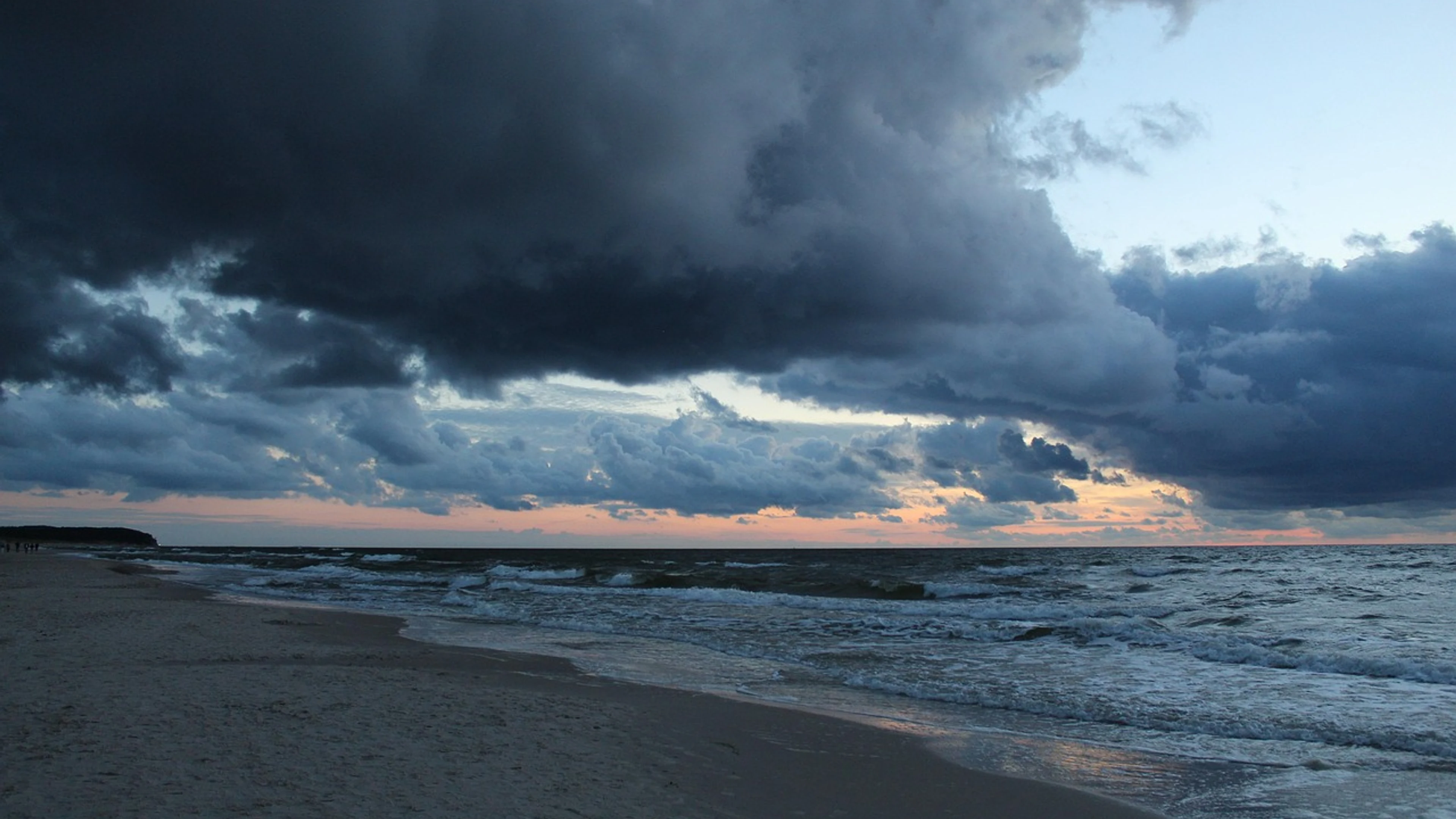 Sea clouds sky - free 4K Ultra HD sunset wallpaper for desktop