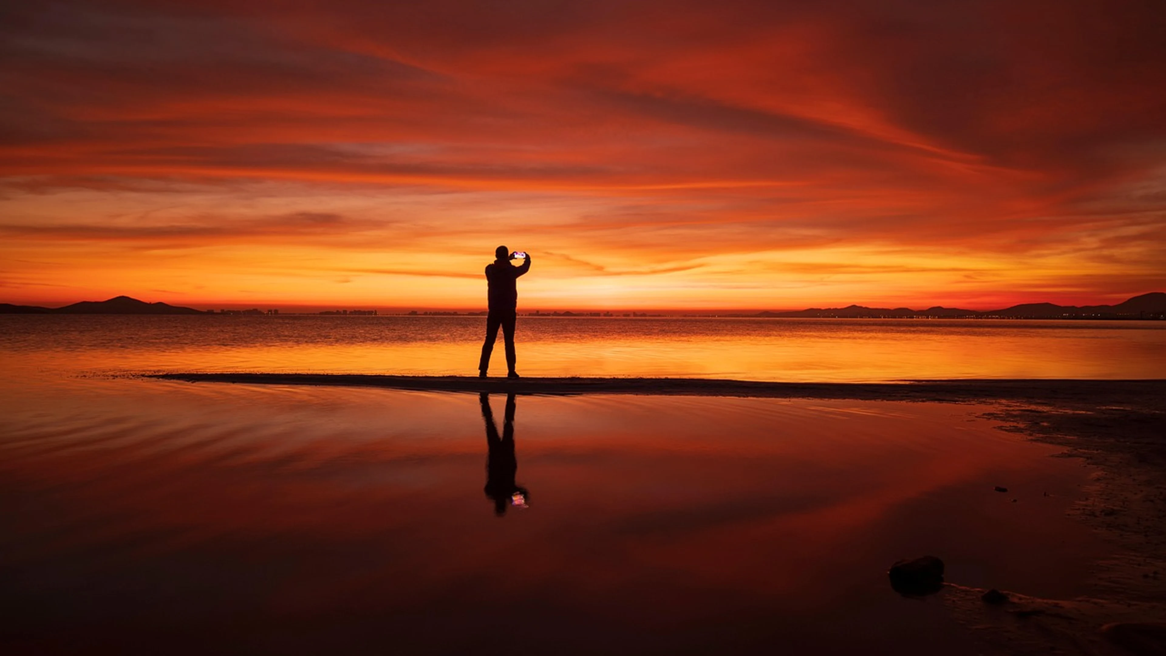 Sea ocean beach - free 4K Ultra HD sunset wallpaper for desktop