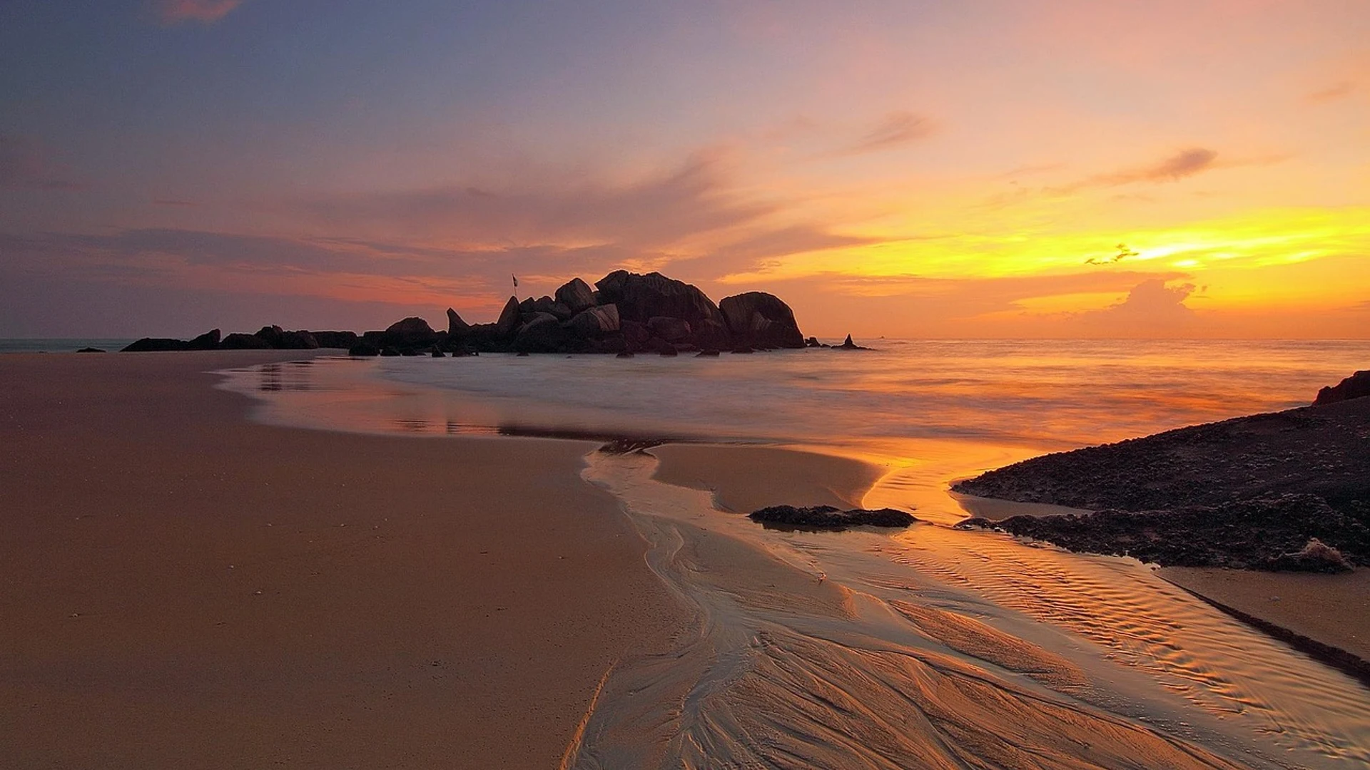 Sunset beach sand - free hd sunset wallpaper for desktop