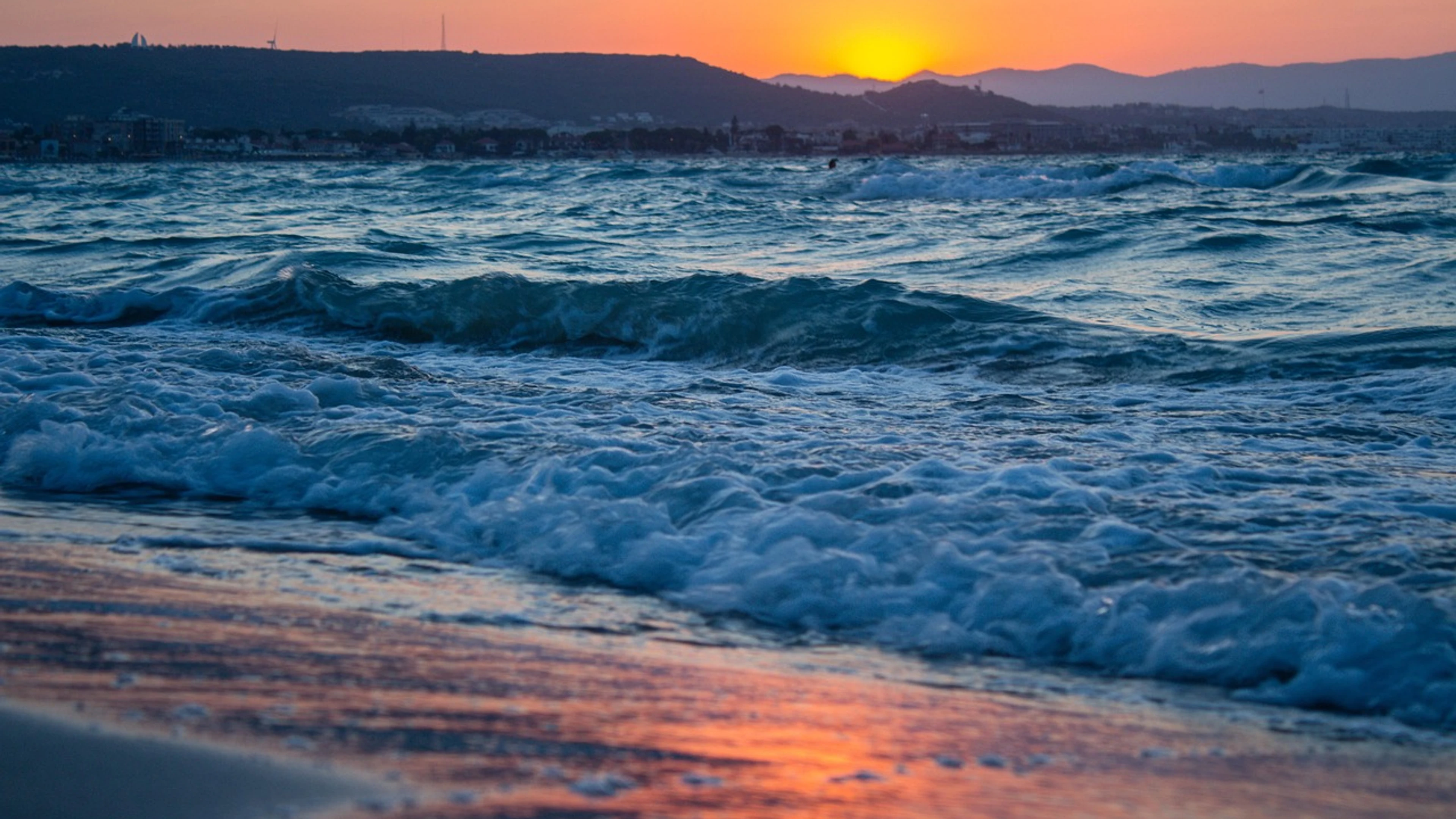 Sunset beach sea - free 4K Ultra HD sunset wallpaper for desktop