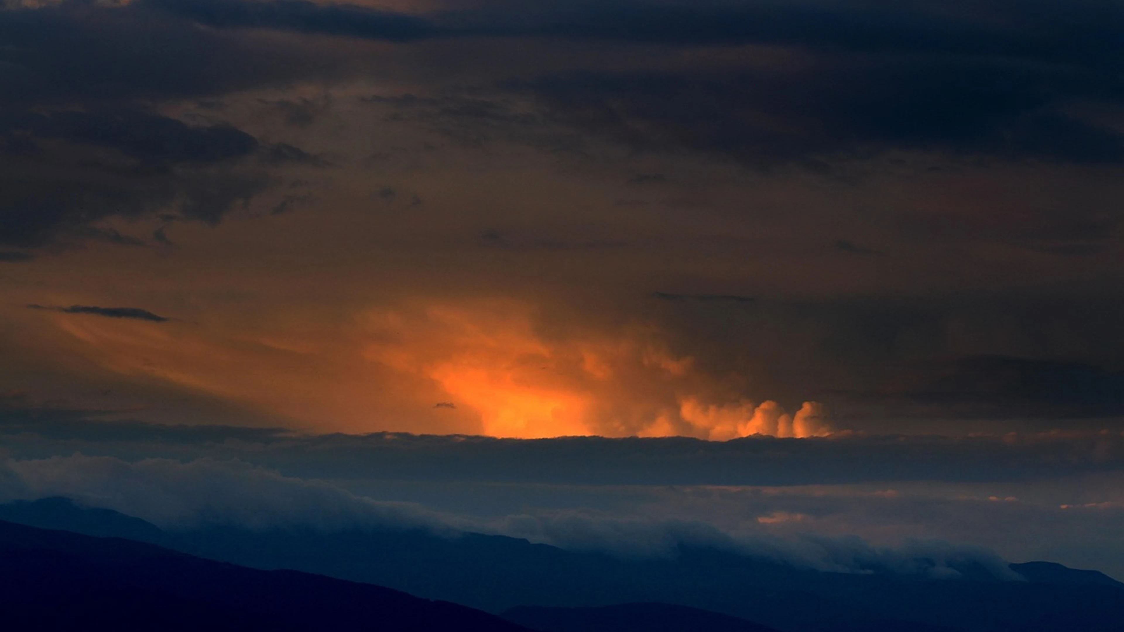 Sunset clouds sky - free 4K Ultra HD sunset wallpaper for desktop