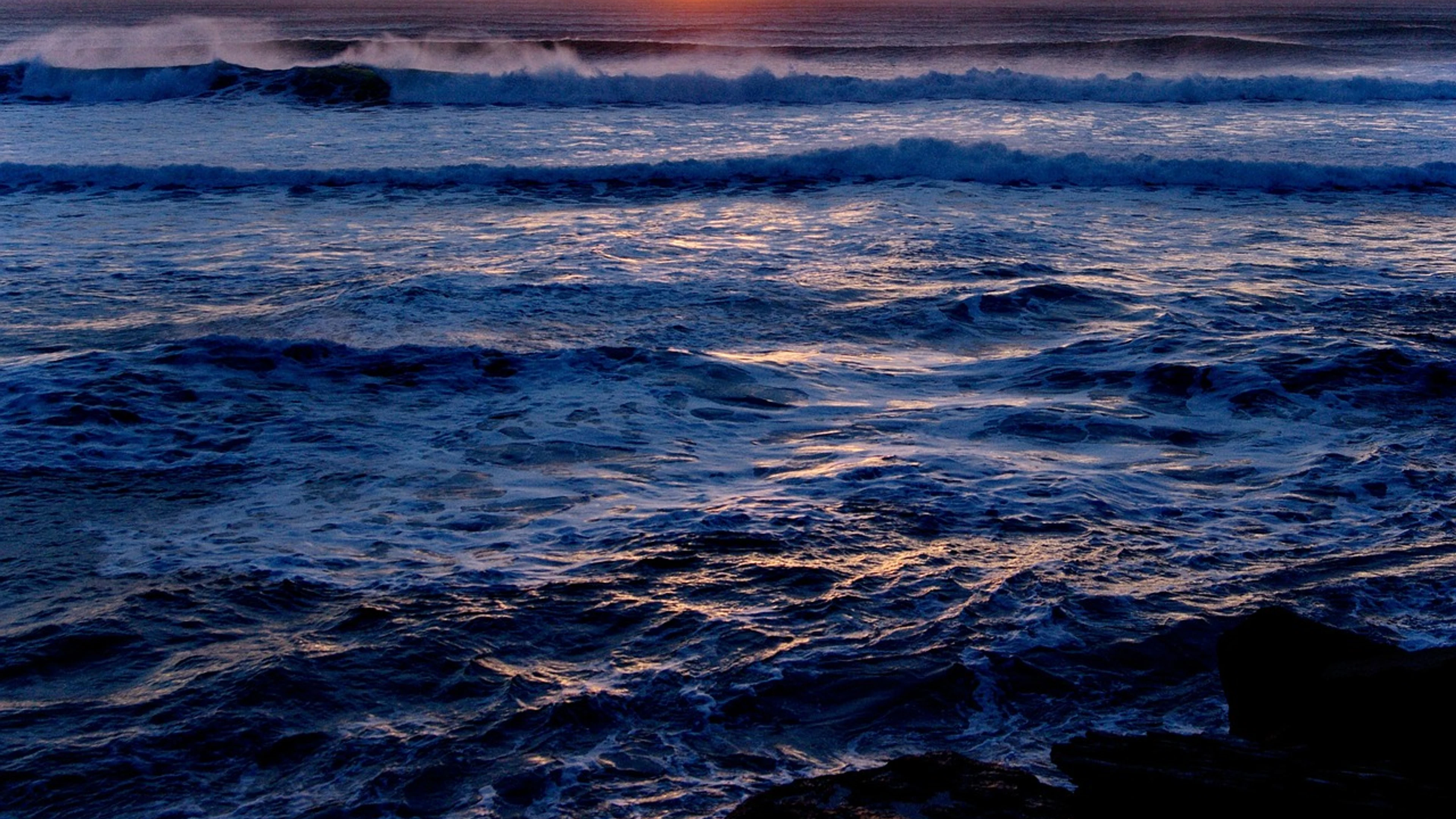 Waves sea sunset - free 4K Ultra HD sunset wallpaper for desktop
