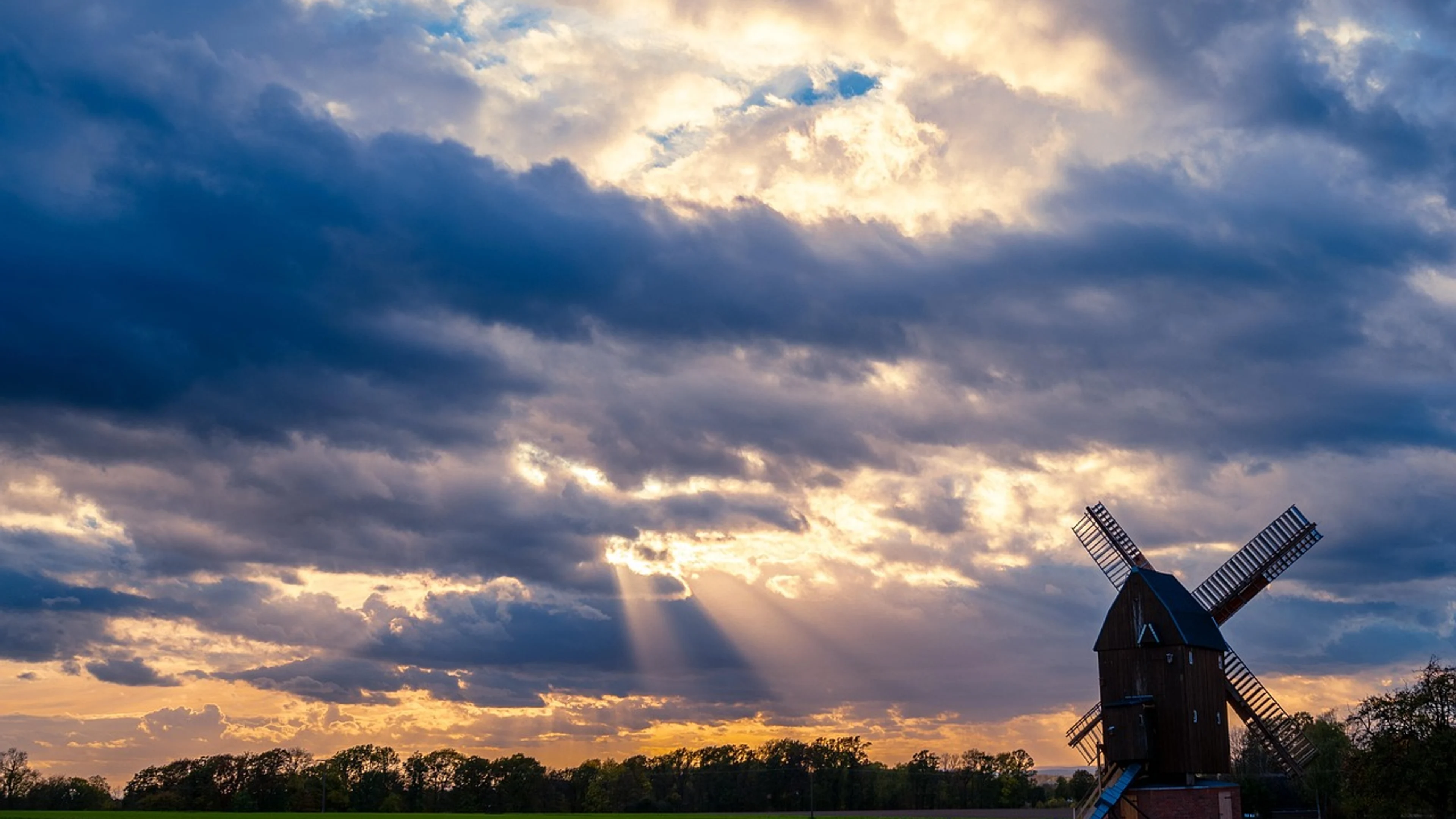 Windmill pinwheels landscape - free 4K Ultra HD sunset wallpaper for desktop